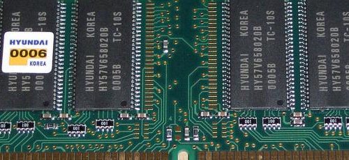 HYUNDAI DDR 64MB PC100 (hym7v64200 tfg -10)