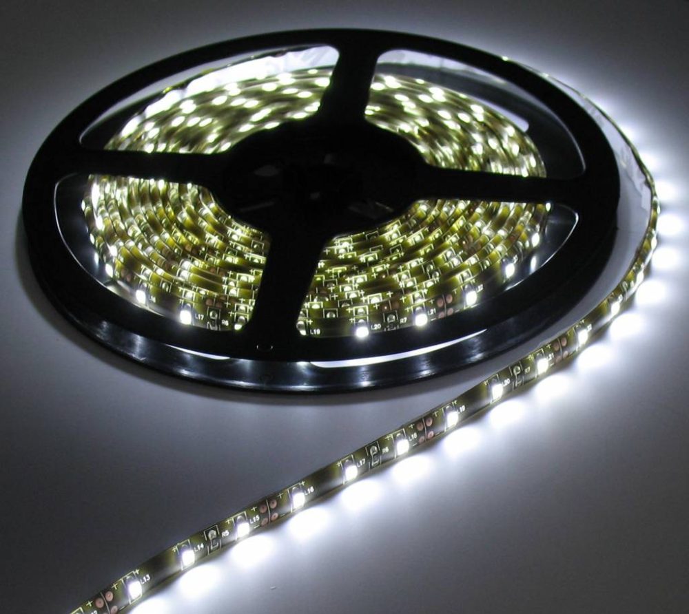 Cold White 60led Black PCB 5m IP65 Complete