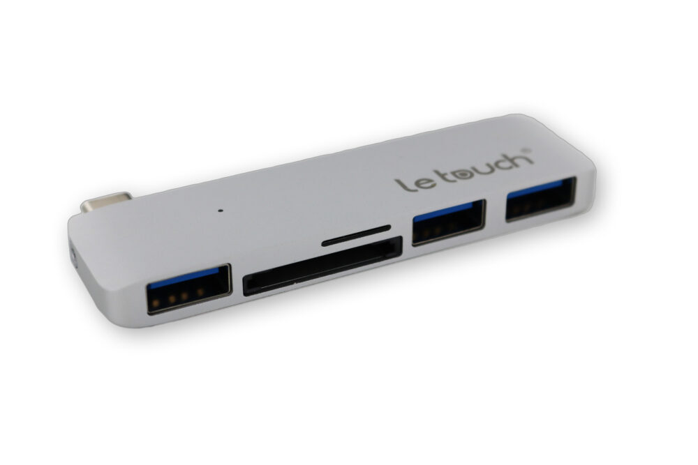 USB-C Hub with 3x USB-A port and card reader
