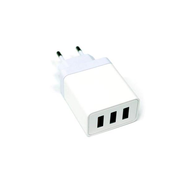 Universal Fast Wall Changer 1xUSB 5V/3A OC 3.0 & 2xUSB 5V/2.1A 18W