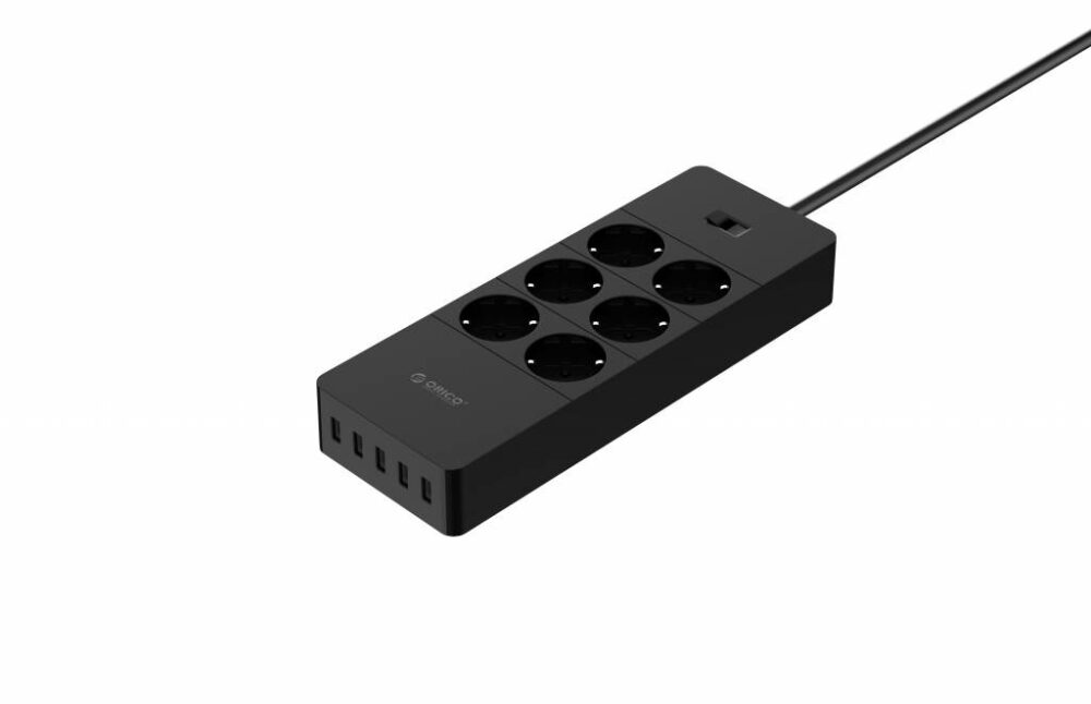 USB power strip with six sockets and five USB charging ports - Black